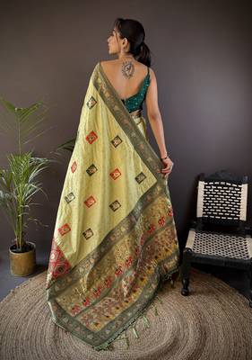 light green silk blend small butti zari weaving banarasi saree 4