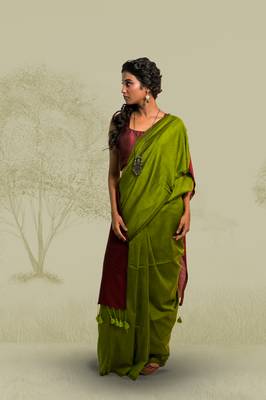 olive green handloom cotton acrylic saree 3