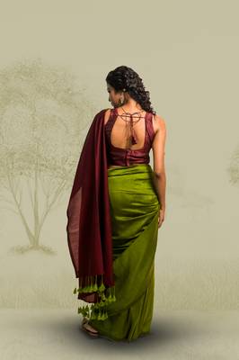 olive green handloom cotton acrylic saree 4
