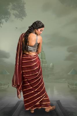 maroon handloom mul cotton saree with zari stripes 2