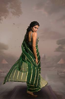 green handloom mul cotton saree with zari stripes 2