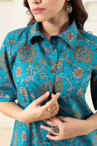 Cyan block printed pure cotton top