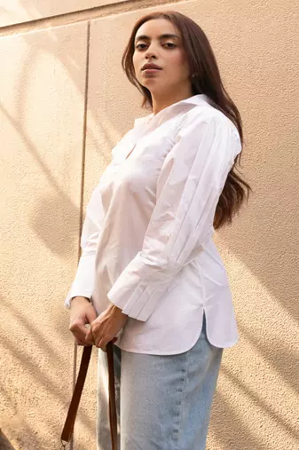 White cotton solid knife pleated collar top