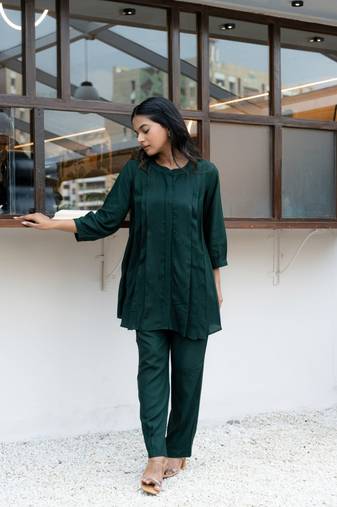 Green pleated band collar top
