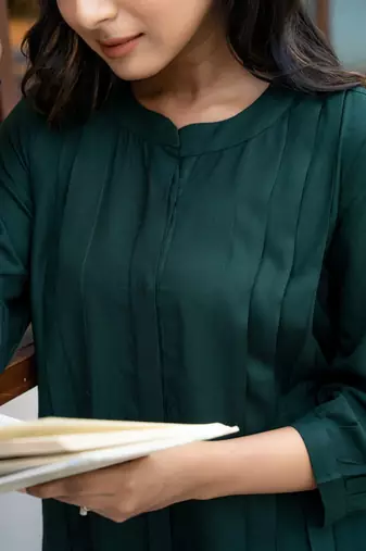 Green pleated band collar top
