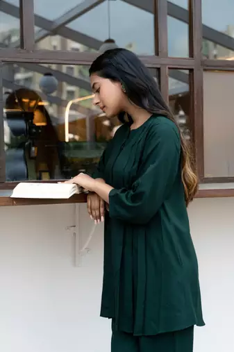 Green pleated band collar top
