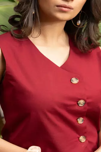 Maroon cotton solid vest coat