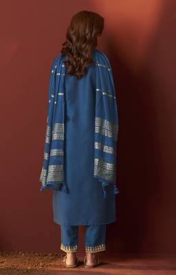 Blue chinon embroidered kurta set with dupatta for women 2
