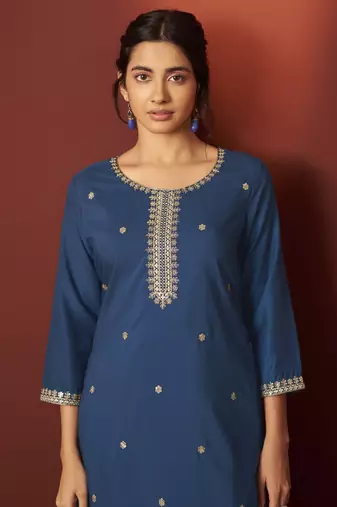 Blue chinnon embroidered kurta set with dupatta for women