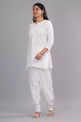 Waheeda-chikankari-cotton-top