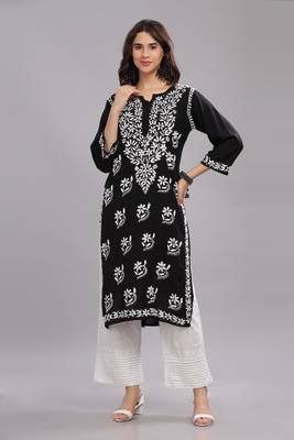 Ananya-chikankari-modal-kurta 1
