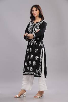 Ananya-chikankari-modal-kurta 3