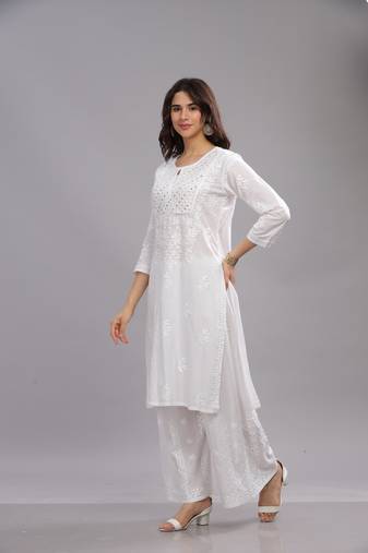 Aditi-chikankari-anarkali-cotton-kurta