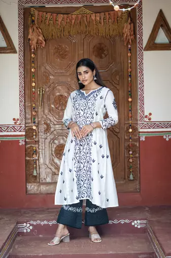 Womens chikankari chanderi kurta