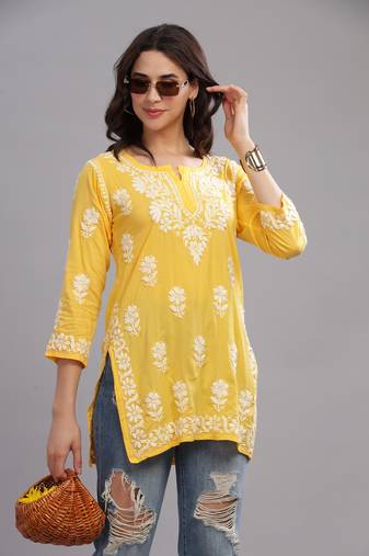Tarannum-chikankari-modal-top