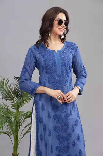 Nayza-chikankari-crepe-straight-kurta