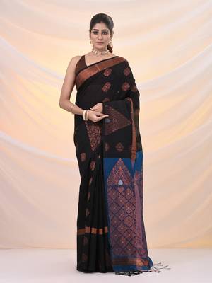 Black cotton blend saree with nakshi designs 1