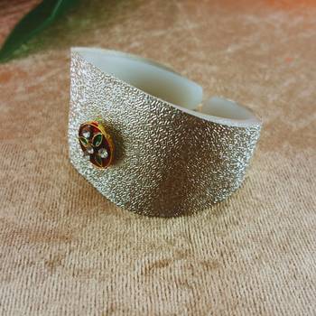 White acrylic kundan stud free size bracelets 3