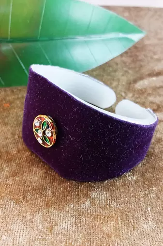 Purple acrylic kundan stud free size bracelets