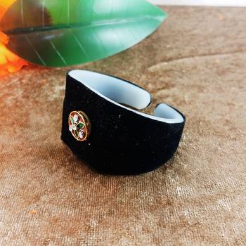 Black acrylic kundan stud free size bracelets 3