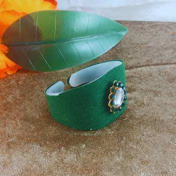 Green acrylic kundan stud free size bracelets 3