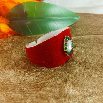 Red acrylic kundan stud free size bracelets 3