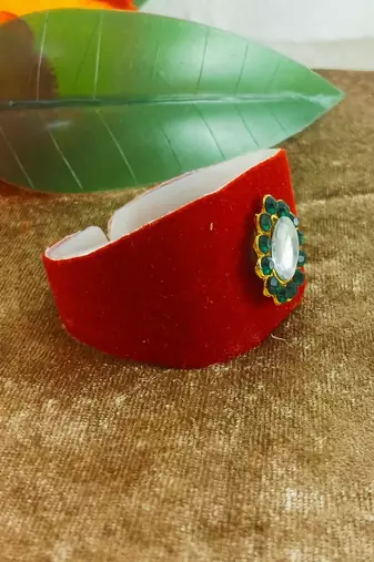 Red acrylic kundan stud free size bracelets