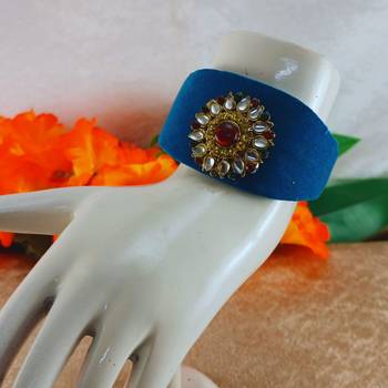 Radium acrylic kundan stud free size bracelets 2