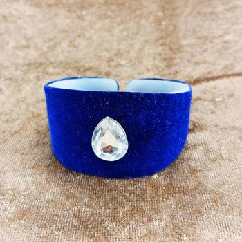 Blue acrylic kundan stud free size bracelets 1