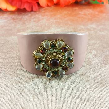Light pink acrylic kundan stud free size bracelets 1