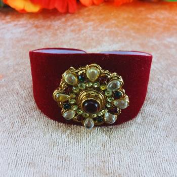 Mehroon acrylic kundan stud free size bracelets 1