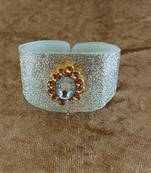 White acrylic kundan stud free size bracelets