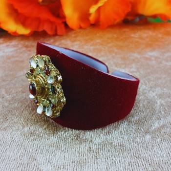 Mehroon acrylic kundan stud free size bracelets 3