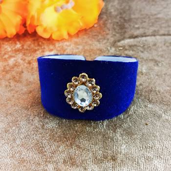 Blue acrylic kundan stud free size bracelets 1