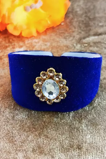 Blue acrylic kundan stud free size bracelets