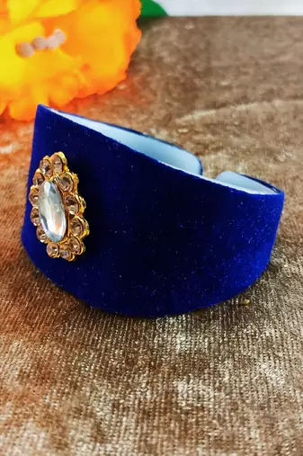 Blue acrylic kundan stud free size bracelets