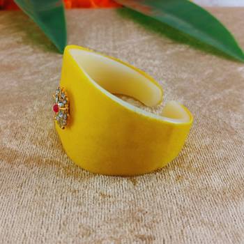 Yellow acrylic kundan stud free size bracelets 3