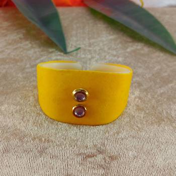 Yellow acrylic kundan stud free size bracelets 1