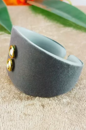 Grey acrylic kundan stud free size bracelets