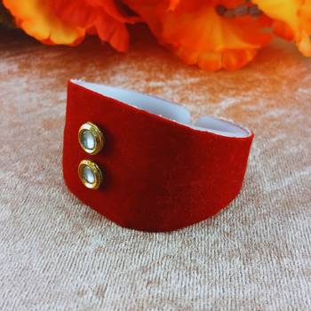 Red acrylic kundan stud free size bracelets 3