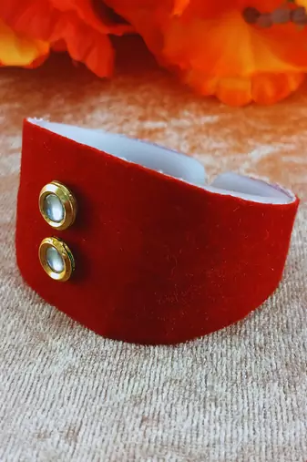 Red acrylic kundan stud free size bracelets