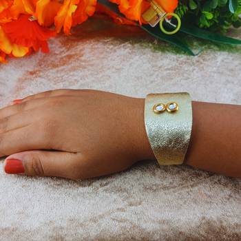 Golden acrylic kundan stud free size bracelets 4