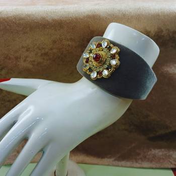 Grey acrylic kundan stud free size bracelets 2