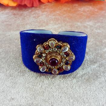 Blue acrylic kundan stud free size bracelets 1
