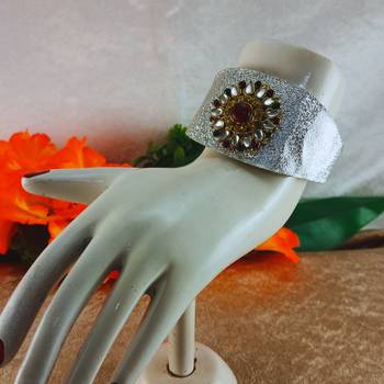 White acrylic kundan stud free size bracelets 2