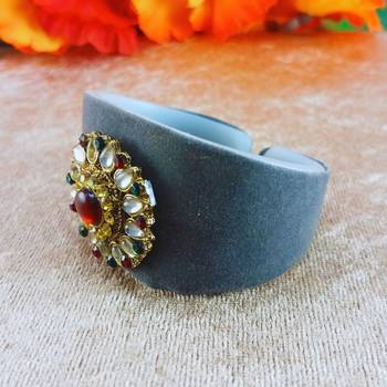 Grey acrylic kundan stud free size bracelets 3