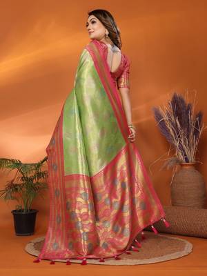 Green banarasi tissue silk blend saree with weaving work 4