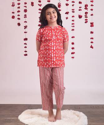 Red cotton woven girls top and pant set 1