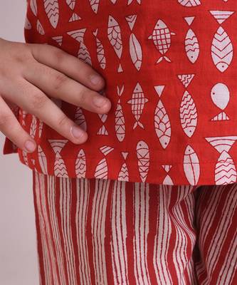 Red cotton woven girls top and pant set 3