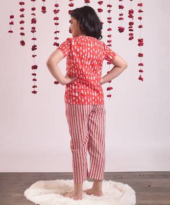 Red cotton woven girls top and pant set 4